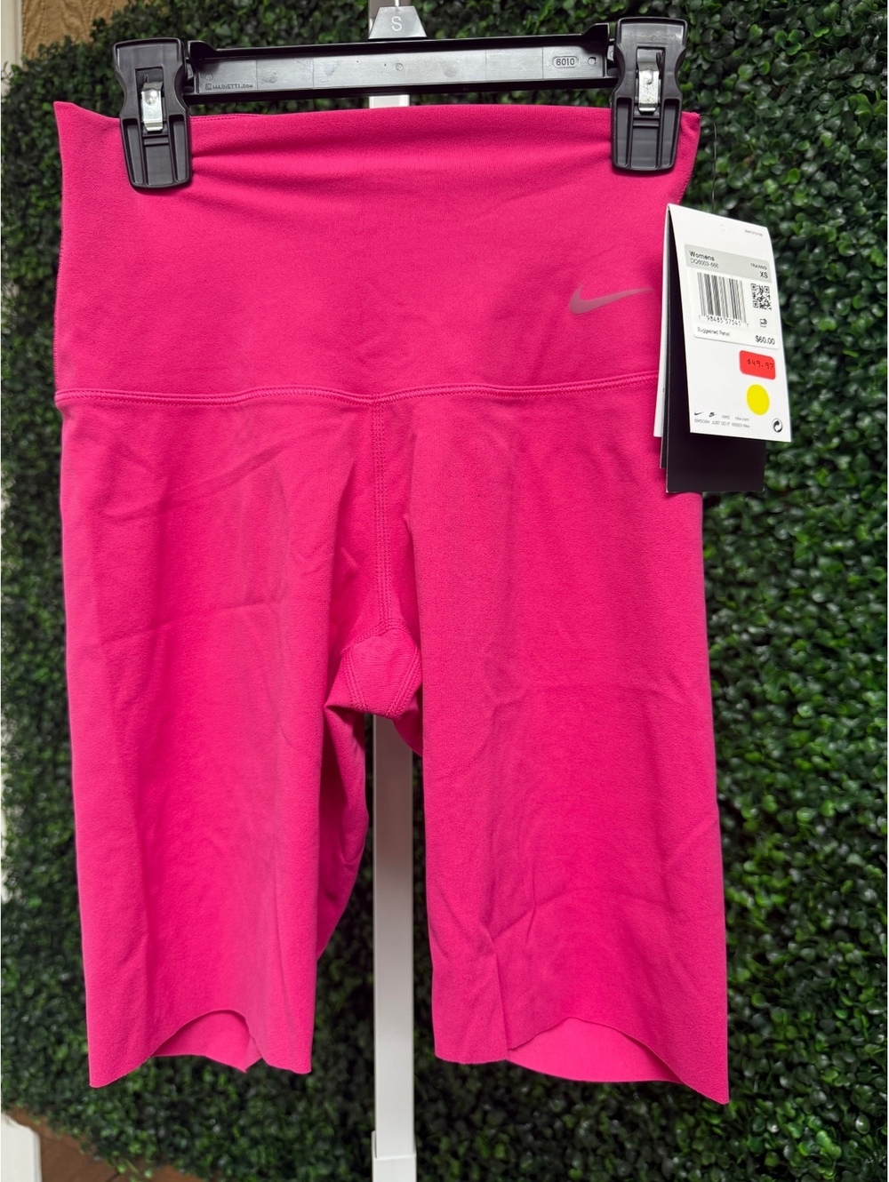NWT Women’s XS Nike shorts